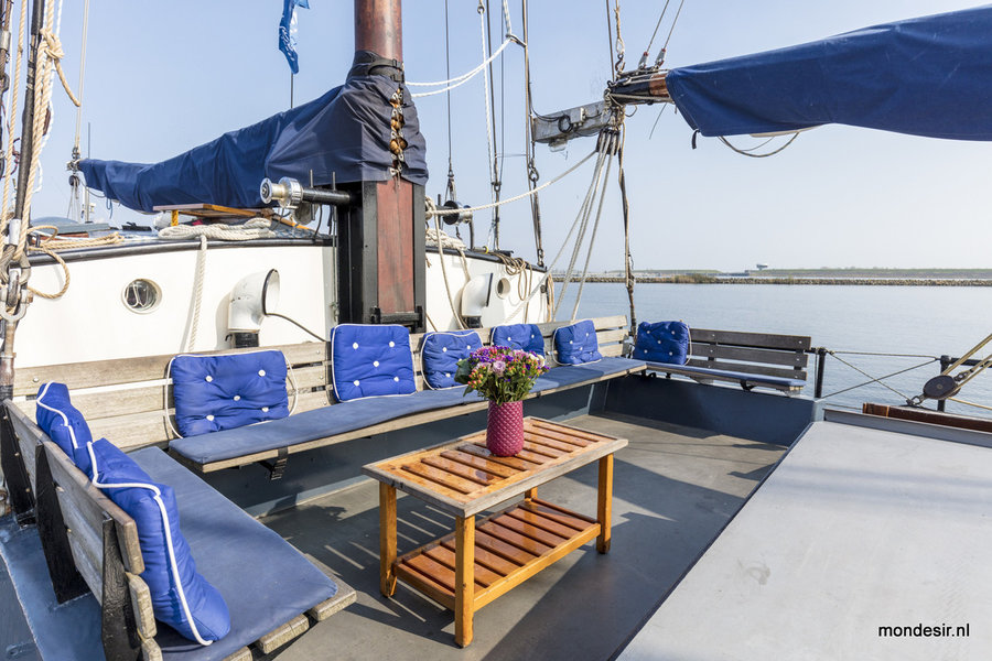 Segeln mit Plattbodenschiff rund ums IJsselmeer - Deck