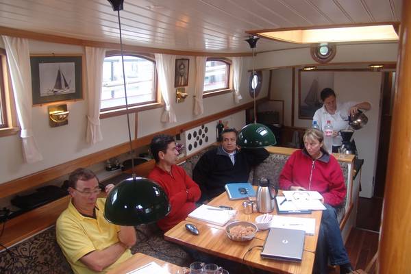 Segelblog - Teamevent-Idee: Meeting auf einem Segelschiff